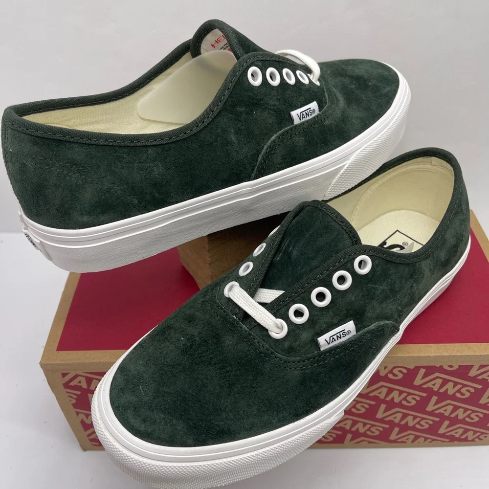 Vans WMNS Dark Green Suede Sneakers Authentic
Pig Suede Dried Kelp
VN000D7YEMU - Picture 11 of 16